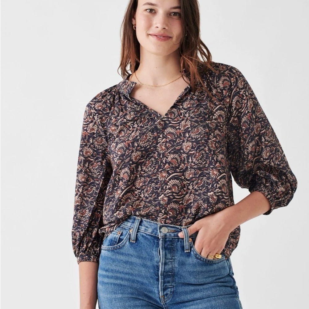 Faherty Portia Top Artisan Block Print Relaxed Flowy Shirt Vneck Ruffles S NEW